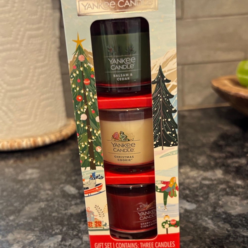 Yankee Candle Three-Votive Holiday Set — Green, Cream, Red